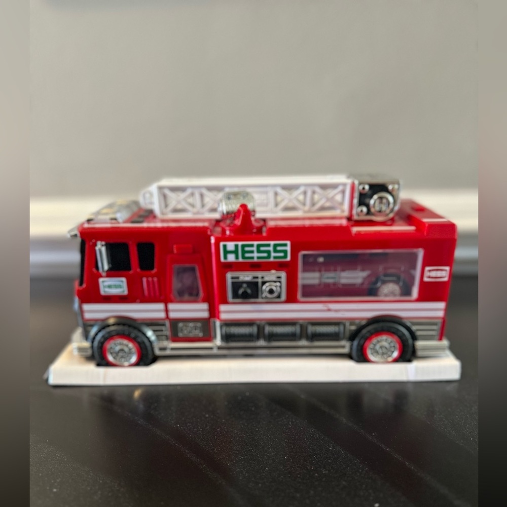 2024 holiday hess truck. Small scratch on side of truck. Brand new never used.